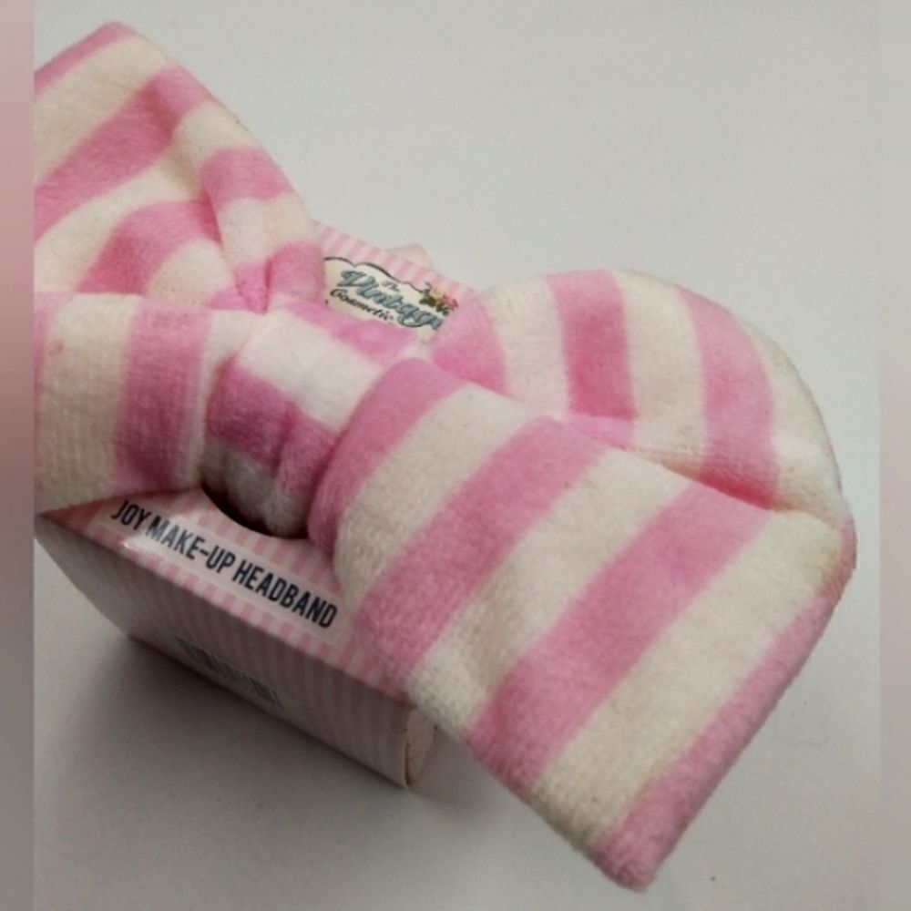 Free Spa Makeup Headband Pink White Stripe Holiday Ornament Beauty New! - Picture 3 of 7